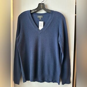 NWT M Charter Club Women's Navy Blue Cashmere V-Neck